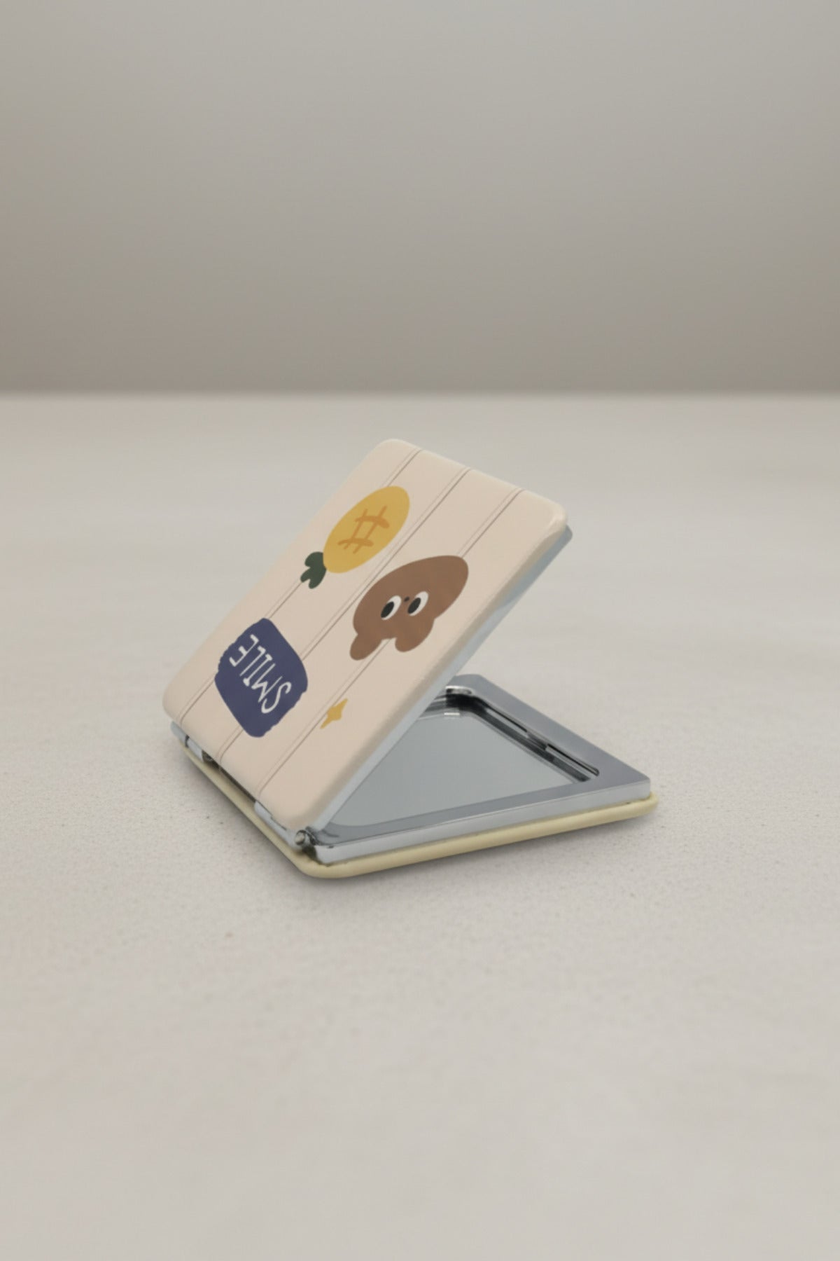 6x6 Cm Kare Kapaklı Cep Aynası Taşınabilir Makyaj Aynası - Bej - 3