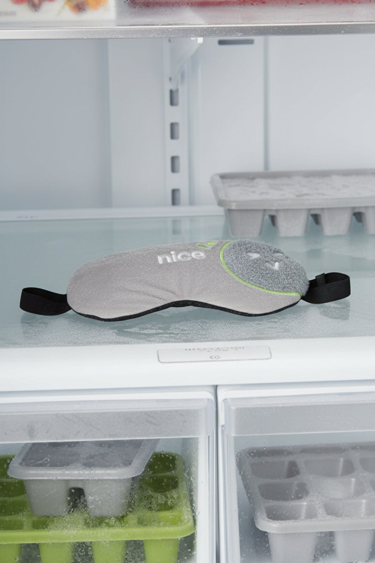 Nice Nakışlı Peluş Detaylı Jel Soğutmalı Işığı Tam Engelleyen Ergonomik Uyku Göz Bandı - Gri - 4