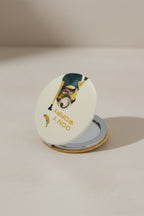 Minion Karakter Baskılı 6x6 Cm Yuvarlak Kapaklı Taşınabilir Cep Makyaj Aynası - Sarı E - 3