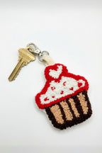 El Yapımı Charm Punch Cupcake Desenli Metal Klipsli Anahtarlık - Çok Renkli - 4