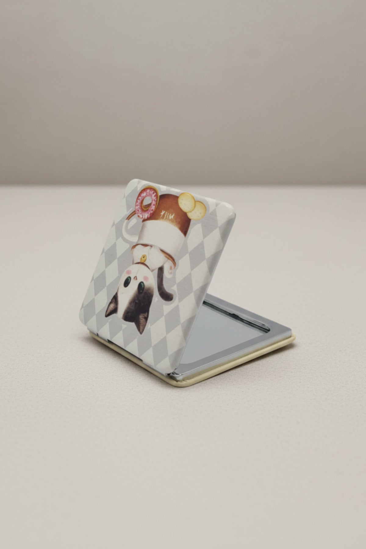 6x6 Cm Kare Kapaklı Cep Aynası Taşınabilir Makyaj Aynası - Gri - 3